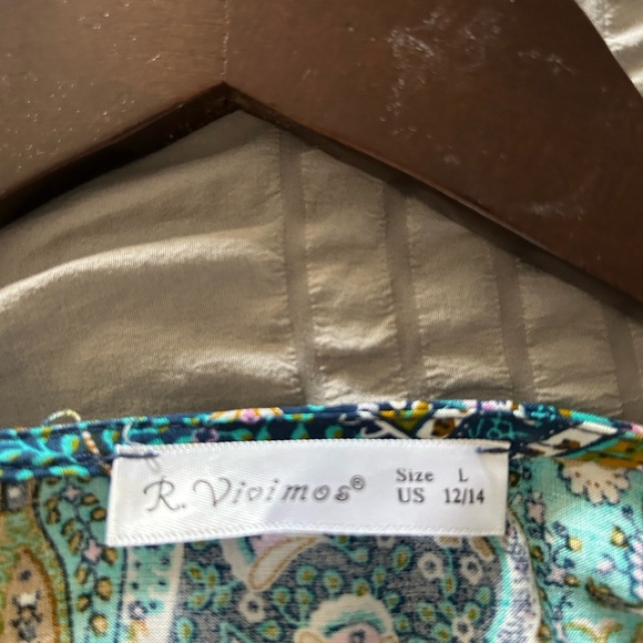 Long sleeve summer wrap around dress. Size L - Picture 5 of 7